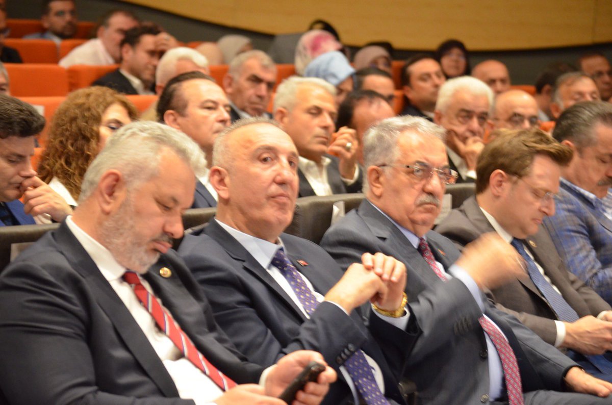 Hayati_Yazici's tweet photo. Tüm Sivil Toplum Kuruluşları Konfederasyonu’nun Olağan Genel Kurul toplantısına katıldık. 

AK Parti olarak, güçlü bir gelecek için sivil toplumun kuruluşlarımızın varlığını önemsiyor, her türlü desteği veriyoruz. https://t.co/So5xBbCxcl