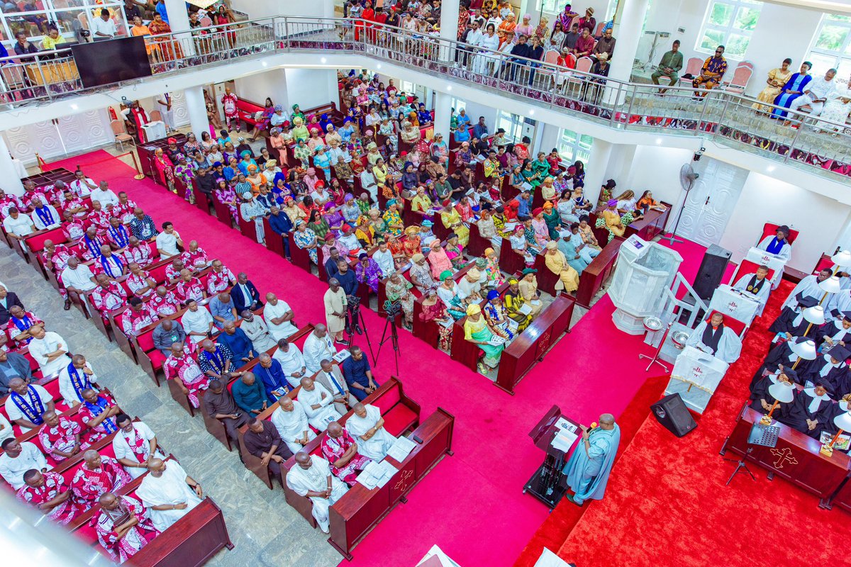 GOVERNOR MUTFWANG FELICITATES WITH MEN ON FATHER’S DAY, URGES CONNECTION TO CHRIST FOR TRUE REST

Plateau State Governor, Barr. Caleb Manasseh Mutfwang, has joined millions across the globe in celebrating men on Father’s Day, extending warm felicitations and heartfelt