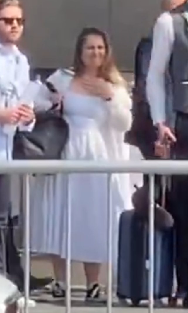 cbcwatcher's tweet image. Remember back when Chrystia Freeland wrote the book warning about the plutocrats?...  She found it was more fun to join them... and to hell with everyone else! @cafreeland