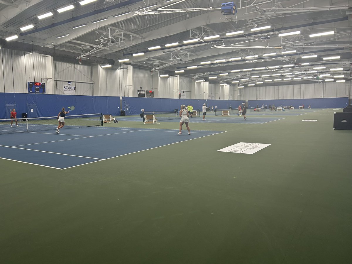 swhstennis's tweet image. Wrapping up our semifinals and starting to play some championships. Congratulations to our first winner of the day, Erin Riney (Women’s Open Singles)