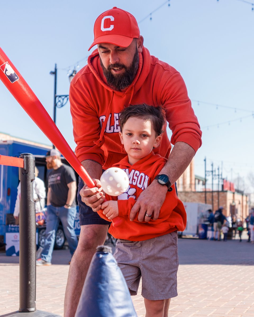 Happy Fathers' Day! 🧡

#ClemsonFamily x Baseball 💯