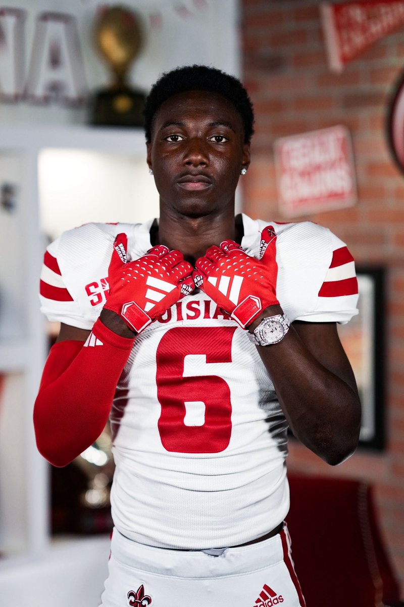 tysliljoe's tweet image. I thank God for this growth, I come from nothing; they can have what I got❤️🤟🏾 #Gocajuns❤️❤️ @CoachMGiuliani