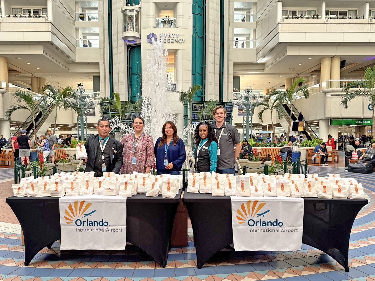 Today, we made #FathersDay a little sweeter! 🍩 We treated the dads passing through our airport to a delicious surprise. Their smiles lit up our terminals, and we’re so grateful for the chance to show them just how much they are appreciated. 🫶