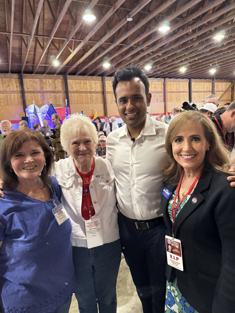 theresagavarone's tweet image. I always look forward to the Ottawa County Republican Party’s Annual Fish Fry! This year’s event featured our next Governor @VivekGRamaswamy and was a huge success!