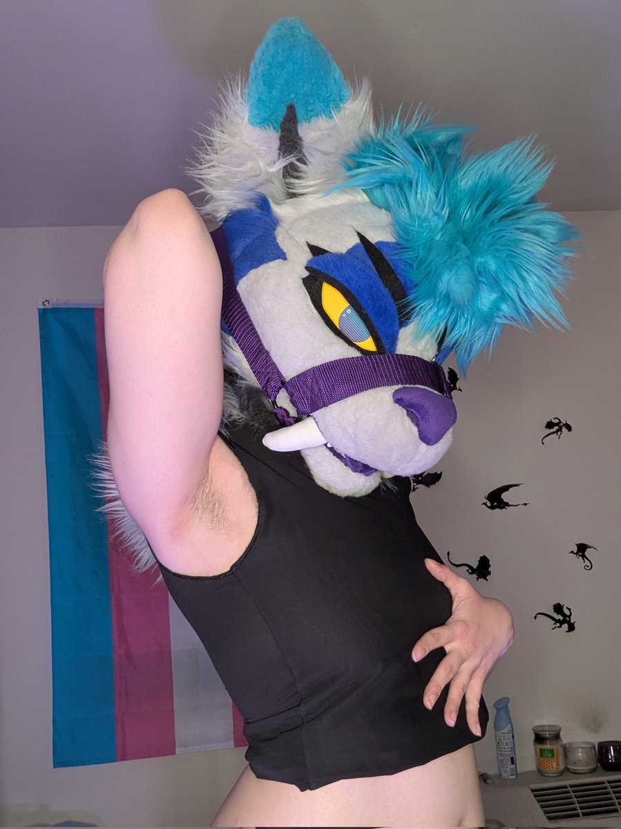 Come bury your muzzle on my pits