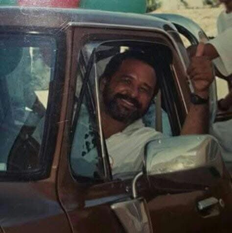 🙏🏽☀️Tu que sabes de mi vida 
Cuéntale que yo lo extraño
Dale un beso de mi parte y cuéntale que estoy aquí🎤🎵🪗
Que no he roto la promesa que una tarde nos hicimos
Que aún espero su regreso
Como la niña que sueña cuando grande ser feliz 🦋🎶🎤🪗