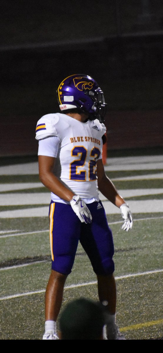 C/O 27 Up Next

816-695-8828

OLB
6’0
210
4.0 GPA

40-4.8
Vert-32in
Bench-270
Squat-525