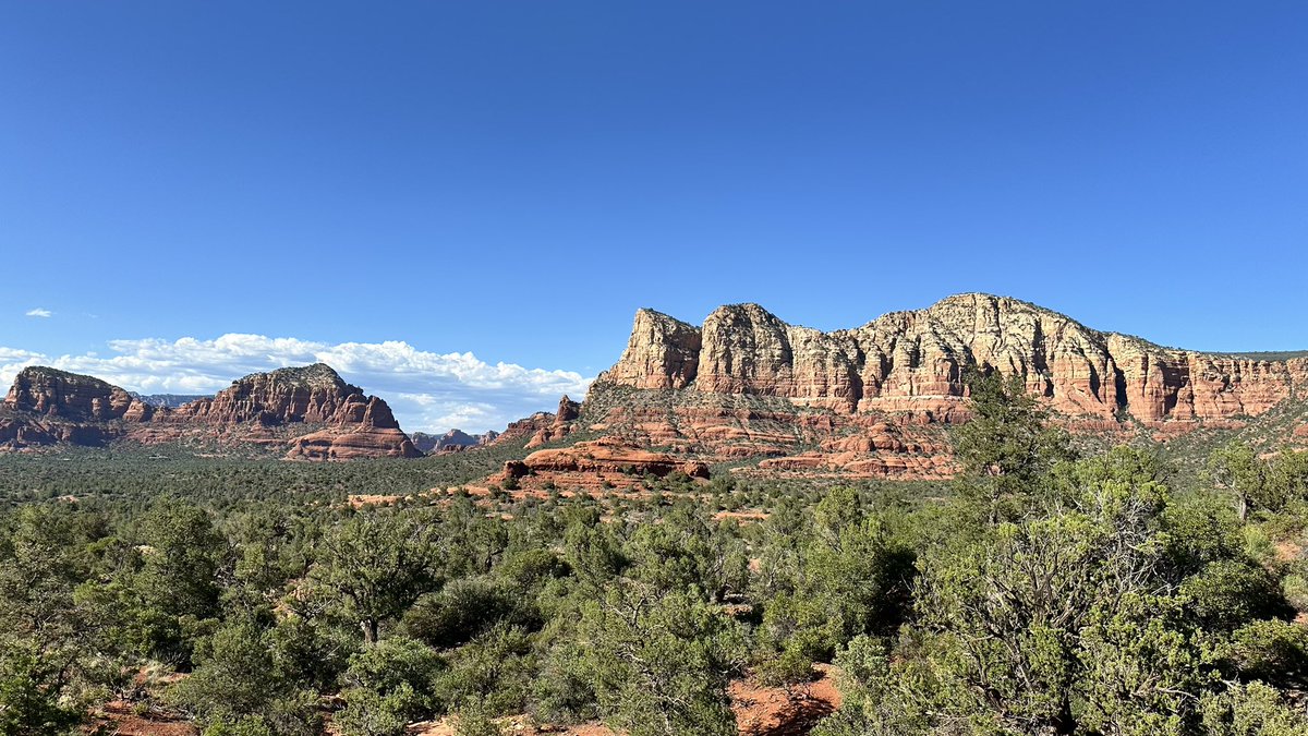 JanFreedman's tweet photo. Sedona in Arizona is a stunning place. 300 million year old sandstone outcrops , shaped by erosion creating stunning landscapes.

A very incredible, very special time in a beautiful place with the most beautiful soul @SPECS_20. https://t.co/h3nvJ5eOrf