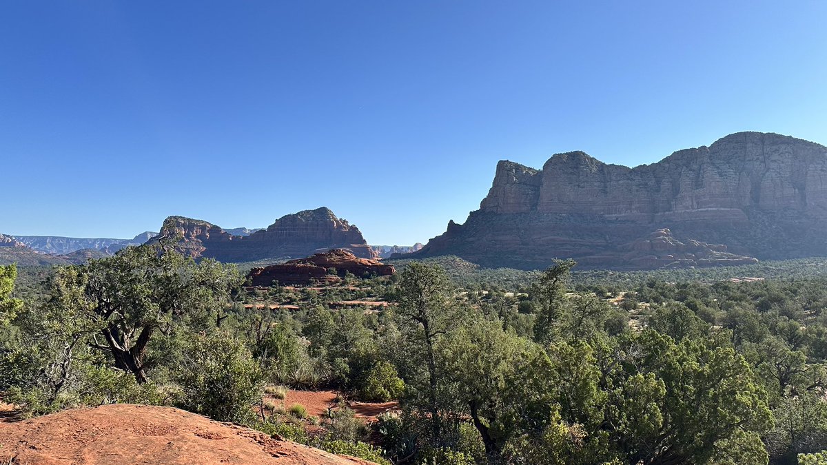 Sedona in Arizona is a stunning place. 300 million year old sandstone outcrops , shaped by erosion creating stunning landscapes.

A very incredible, very special time in a beautiful place with the most beautiful soul <a href="/SPECS_20/">Kristin 💛</a>.