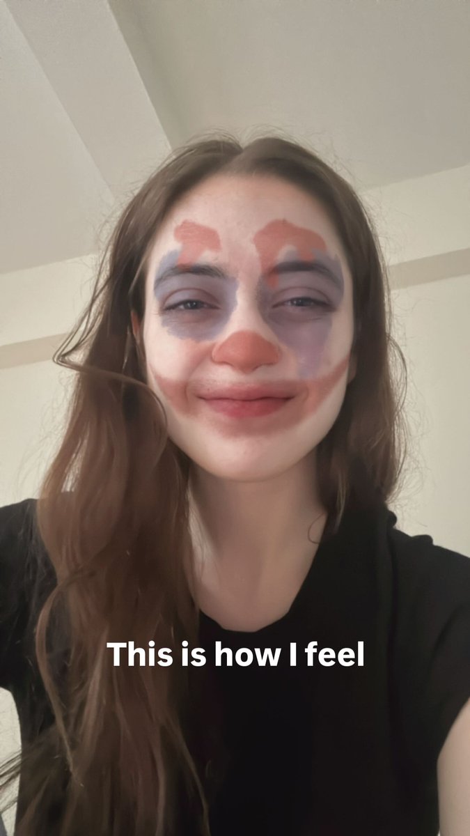 LizzymUpdates's tweet image. 📲| Lizzy via Instagram Stories