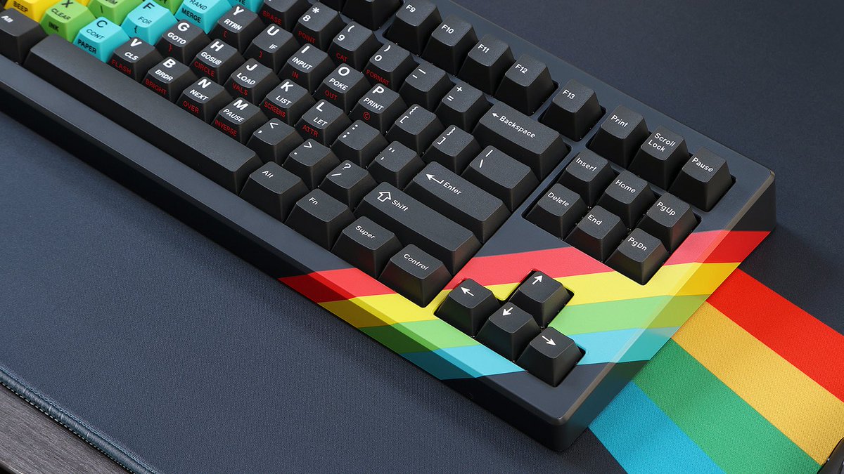 In 1982, no keyboard was cooler than the ZX Spectrum. In 2025, nothing’s changed. We’re paying tribute with a successor that’s tailor-made for today’s typists. Meet the uniquely customizable ZX CSTM80. drop.com/buy/drop-bees-…