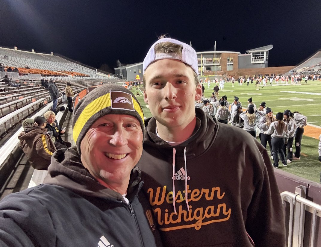 Happy Father’s Day to a dad that will literally follow his kids ANYWHERE to see them shine! Nothing makes him prouder than these three! He is their biggest fan and will always have the loudest whistle cheering them on! Happy Father’s Day, <a href="/CoachMoyers/">Derek Moyers</a>! <a href="/MoyersArik/">Arik Moyers</a> <a href="/CoachAMoyers/">Aiden Moyers</a>