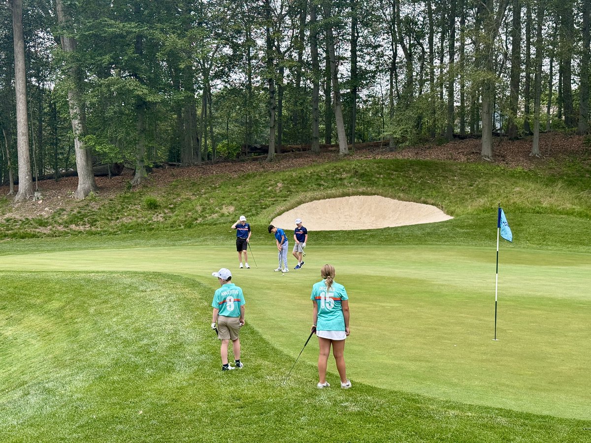 jcrpgapro's tweet photo. Just a few shots from yesterday’s 13U PGA Junior League match at Fieldstone GC. Nothing better than watching teammates helping each other! Great work Fieldstone! #juniorgolf #fieldstonegolf #bettereveryday https://t.co/1pt1RSjDM7
