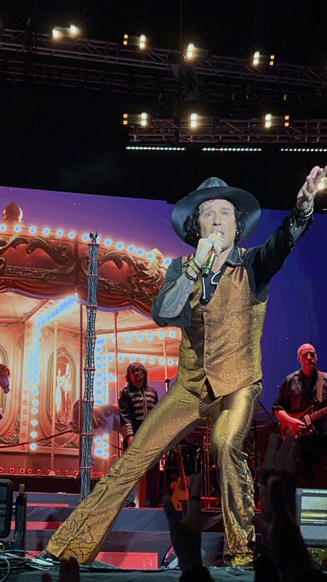 Apuesten hermanos por el rock n roll 

Maestro, <a href="/bunburyoficial/">Enrique Bunbury</a> en El Salvador 🇸🇻