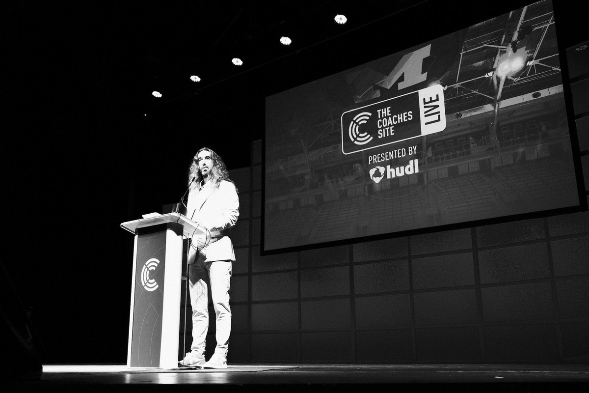 Year 4️⃣ of #TCSLive was fantastic. Thank you to all the attendees, sponsors and my teammates <a href="/TheCoachesSite/">The Coaches Site</a>. Hosting live events is trauma bonding at its best! Thanks for trusting me on the mic, AW. Shout out <a href="/StateAndLiberty/">State & Liberty</a> for keeping me suited up. 🏒🔥

📸 <a href="/kevinsousaphoto/">Kevin Sousa</a>