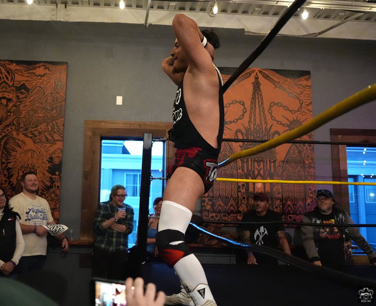 AmberNicoPhoto's tweet image. Love Doug vs. Diego Alvarez at Focus Pro Wrestling in Briantree, MA #focuspro #focusprowrestling #indiewrestling #wrestling #wrestlingmedia #wrestlingfan #wrestlingfans #femalephotographer #digitalphotography #ambernicophoto #ambernico #sony #boston #gothgirl