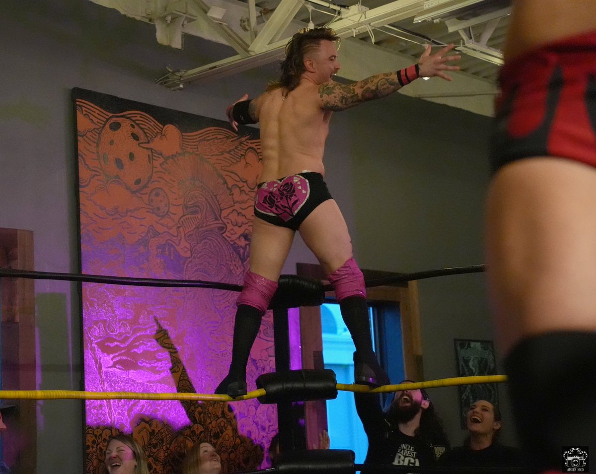 AmberNicoPhoto's tweet image. Love Doug vs. Diego Alvarez at Focus Pro Wrestling in Briantree, MA #focuspro #focusprowrestling #indiewrestling #wrestling #wrestlingmedia #wrestlingfan #wrestlingfans #femalephotographer #digitalphotography #ambernicophoto #ambernico #sony #boston #gothgirl