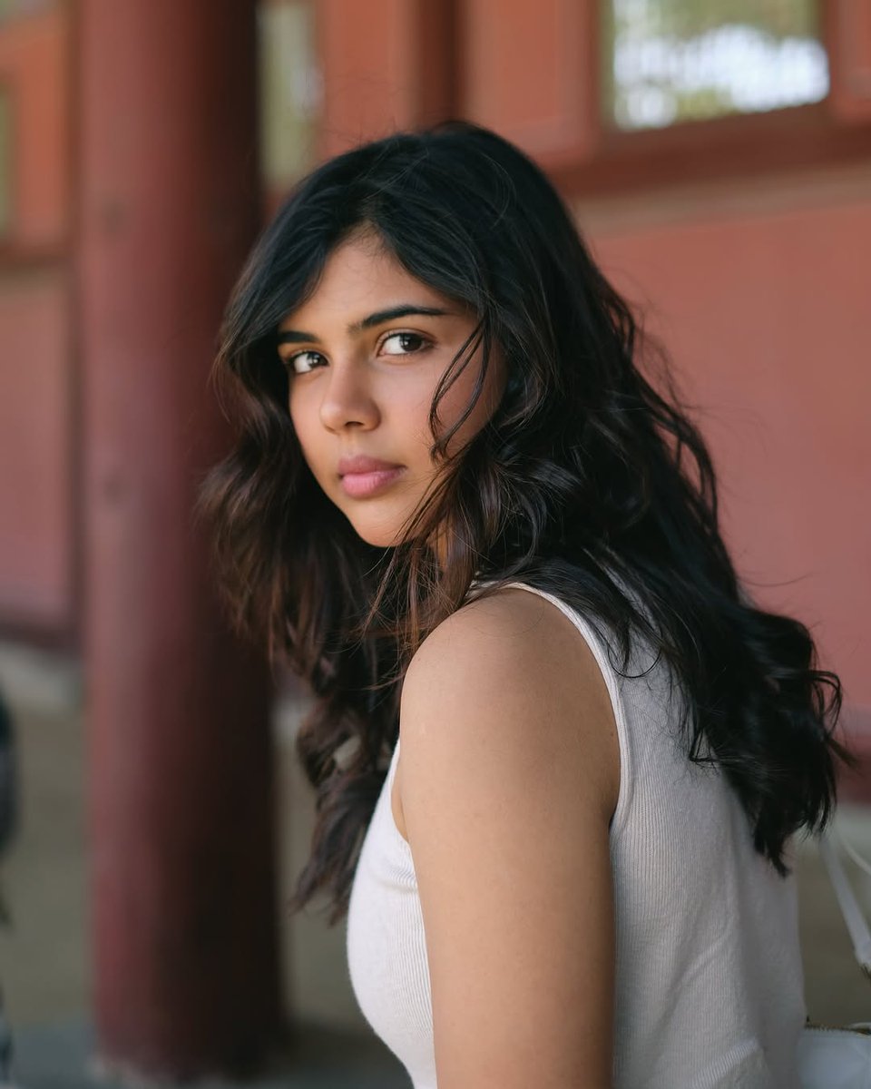 Anbe Kalyani ✨ (@anbekalyani) on Twitter photo When the clock sings 11:11, my soul hums in harmony <a href="/kalyanipriyan/">Kalyani Priyadarshan</a> 🤍
#KalyaniPriyadarshan ♥️ 11:11 ✨ When the clock sings 11:11, my soul hums in harmony <a href="/kalyanipriyan/">Kalyani Priyadarshan</a> 🤍
#KalyaniPriyadarshan ♥️ 11:11 ✨