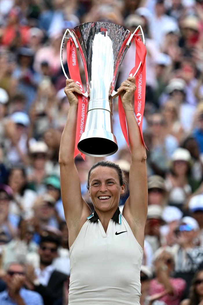 🏆 Mallorca 2018
🏆😍 Bogotá 2022
🏆😍 Bogotá 2023
🏆 𝗤𝗨𝗘𝗘𝗡’𝗦 𝟮𝟬𝟮𝟱 🆕 

Congrats, <a href="/Maria_Tatjana/">Tatjana Maria</a> 🤩

#CopaColsanitasZurich #presentadoporVisa