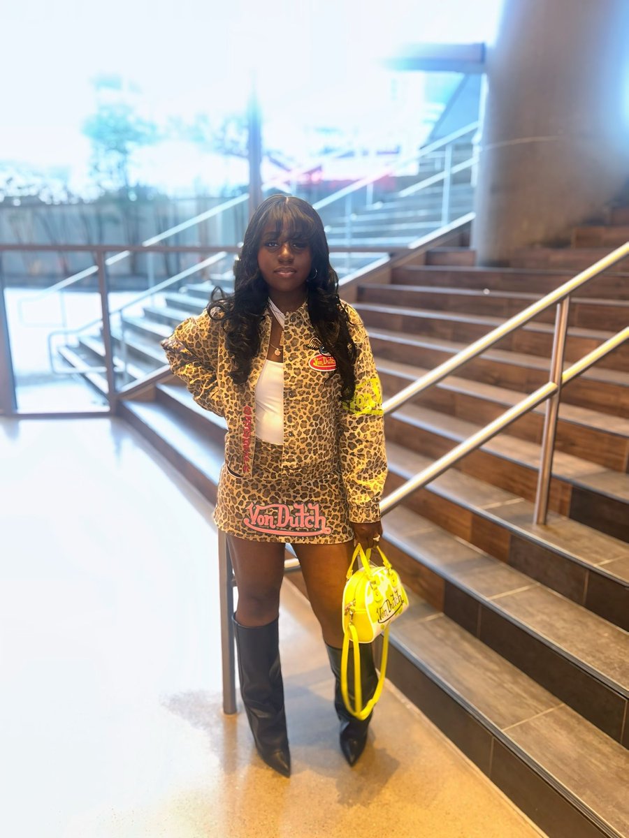 Joristory's tweet image. Ringside with the real MVP🏆 it was definitelyyy a knockout 🥊💥 #UFCAtlanta