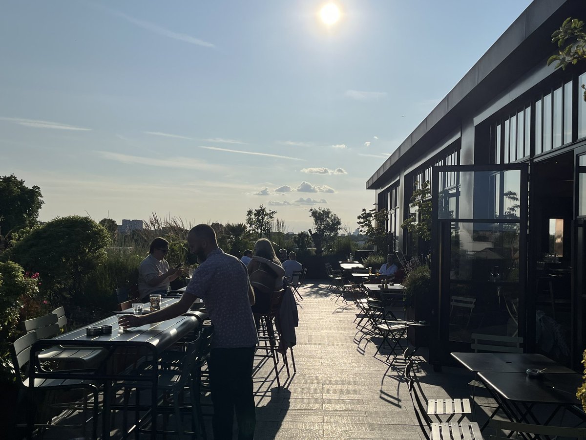 bernarddonoghue's tweet image. The rooftops of Brixton on a Sunday evening. Great end to a great weekend. 

Upstairs at The Department Store.  #Brixton