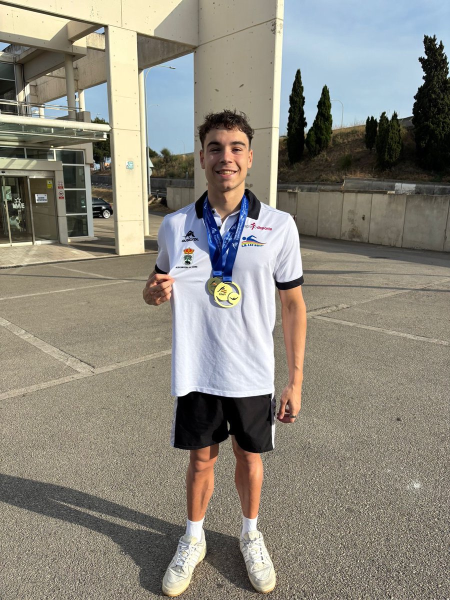 Iván Martínez (2005) CN Las Norias MÍNIMA PARA EL MUNDIAL ABSOLUTO  Subcampeón de España absoluto y Campeón Sub 20 en la pruebe de 50 espalda con 24,86 récord absoluto de La Rioja que batió anteriormente en eliminatorias con 25,02 #Natación #FRNatación