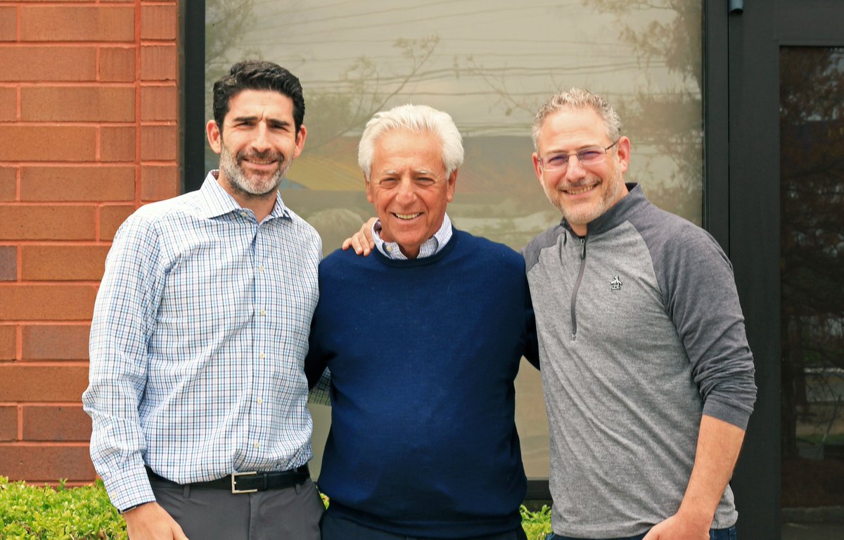 Today’s the day to celebrate all the grill masters, Burger aficionados &amp; flavor kings 👑

Get a look into the Schweid family's Father's Day traditions, their favorite Burger &amp; what family means to them in our latest blog. Link in bio!

#schweidandsons #fathersday #grilling