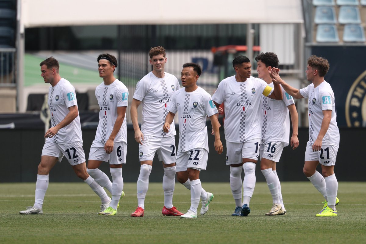 Sinethemba Makonco (@makonco_m) on Twitter photo ๐ Bayern Mรผnchen hammered 13x OFC Champions League champions Auckland City in the opening game of Group C.
FT: ๐ฉ๐ช Bayern Mรผnchen 10-0 ๐ณ๐ฟ Auckland City
โฝ๏ธ Coman 6โ | 21โ |
โฝ๏ธ Boey 18โ
โฝ๏ธ Olise 20โ | 45โ
โฝ๏ธ Mรผller 44โ | 88โ
โฝ๏ธ Musiala 67โ | 73โ | 84โ
#FIFAClubWorldCup2025 ๐ ๐ Bayern Mรผnchen hammered 13x OFC Champions League champions Auckland City in the opening game of Group C.
FT: ๐ฉ๐ช Bayern Mรผnchen 10-0 ๐ณ๐ฟ Auckland City
โฝ๏ธ Coman 6โ | 21โ |
โฝ๏ธ Boey 18โ
โฝ๏ธ Olise 20โ | 45โ
โฝ๏ธ Mรผller 44โ | 88โ
โฝ๏ธ Musiala 67โ | 73โ | 84โ
#FIFAClubWorldCup2025 ๐