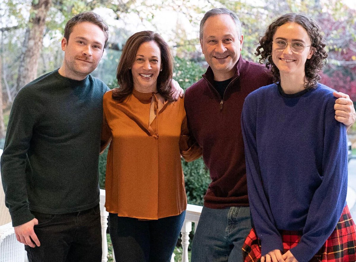 RETWEET to wish <a href="/DouglasEmhoff/">Doug Emhoff</a> a Happy Father’s Day!