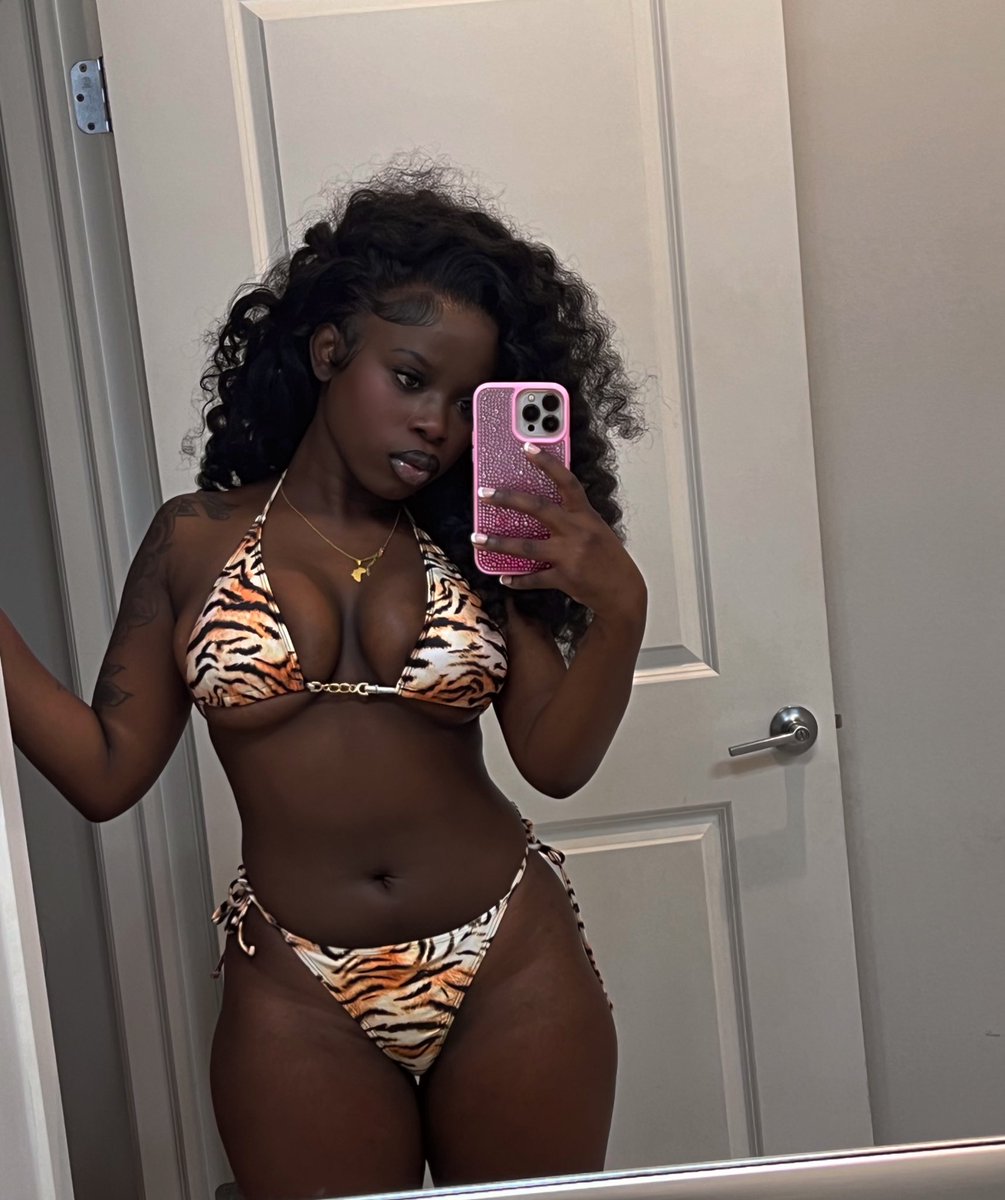 nxzeyimana's tweet image. Brown &amp;amp; bad