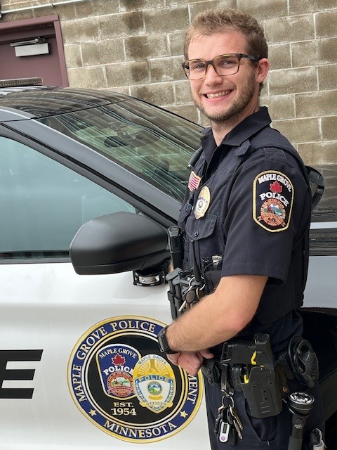 Identifying a Maple Grove Police Officer
In light of the tragic loss and harm against our state lawmakers involving a police impersonator in Champlin and Brooklyn Park on June 14, 2025, the Maple Grove Police Department wants to ensure our community knows how to confidently