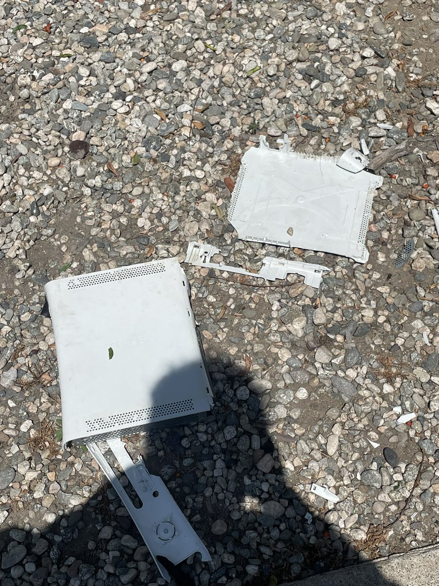 Saw this as I was walking towards our parked car today.