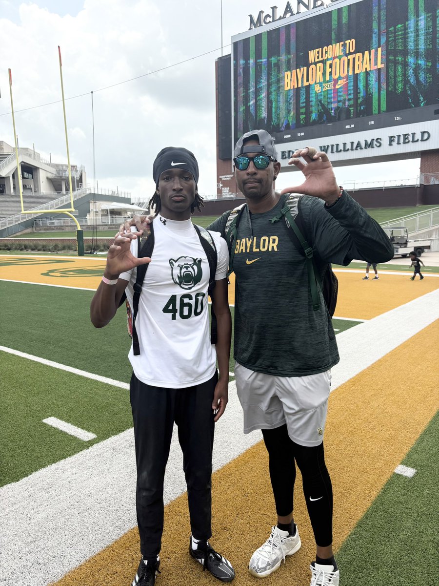 DeMarcus2Davis's tweet image. Great day competing/getting evaluated at Baylor University 🟡🟢
@Coach_Kraus
@Coachalshawn
@coachguz63