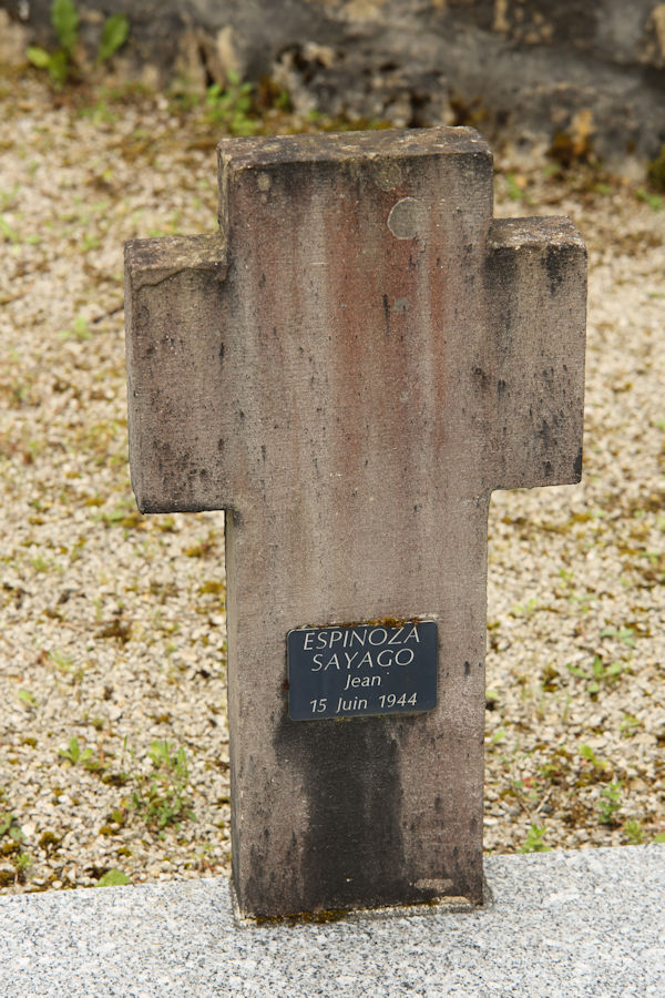 #OTD en 1944 fallecía -se desconoce si en combate o fusilado, tras ser capturado- en l'Ain

JUAN ESPINOSA SAYAGO
#resistente, de Tocina.

Sus restos mortales se encuentran inhumados en la Necrópolis Nacional de Val d'Enfer, inaugurada en 1956.

"Mort pour la France"
