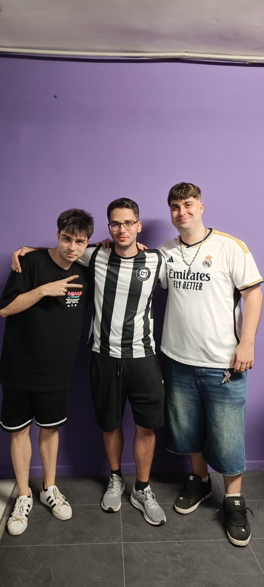 MadridFGC (@madridfgc) on Twitter photo 🔥 #TEKKEN8 Meseta League 🔥
Enhorabuena a <a href="/corrale46/">DM | corrales46</a> por ganar el tercer torneo de Tekken de la Meseta, celebrado ayer 👑
Así quedo el TOP 8:
1º <a href="/corrale46/">DM | corrales46</a>
2º <a href="/JookerTekken/">Joker Intensifies 🇯🇵</a>
3º <a href="/ghxstboyzzz/">ghostinho</a>
4º TKD
5º <a href="/GingaSwing/">Ginga?</a>
5º <a href="/karios42/">Karios</a>
7º <a href="/Nanokazama/">Nanokazama</a>
7º SoySelu
Muchas gracias a 🔥 #TEKKEN8 Meseta League 🔥
Enhorabuena a <a href="/corrale46/">DM | corrales46</a> por ganar el tercer torneo de Tekken de la Meseta, celebrado ayer 👑
Así quedo el TOP 8:
1º <a href="/corrale46/">DM | corrales46</a>
2º <a href="/JookerTekken/">Joker Intensifies 🇯🇵</a>
3º <a href="/ghxstboyzzz/">ghostinho</a>
4º TKD
5º <a href="/GingaSwing/">Ginga?</a>
5º <a href="/karios42/">Karios</a>
7º <a href="/Nanokazama/">Nanokazama</a>
7º SoySelu
Muchas gracias a