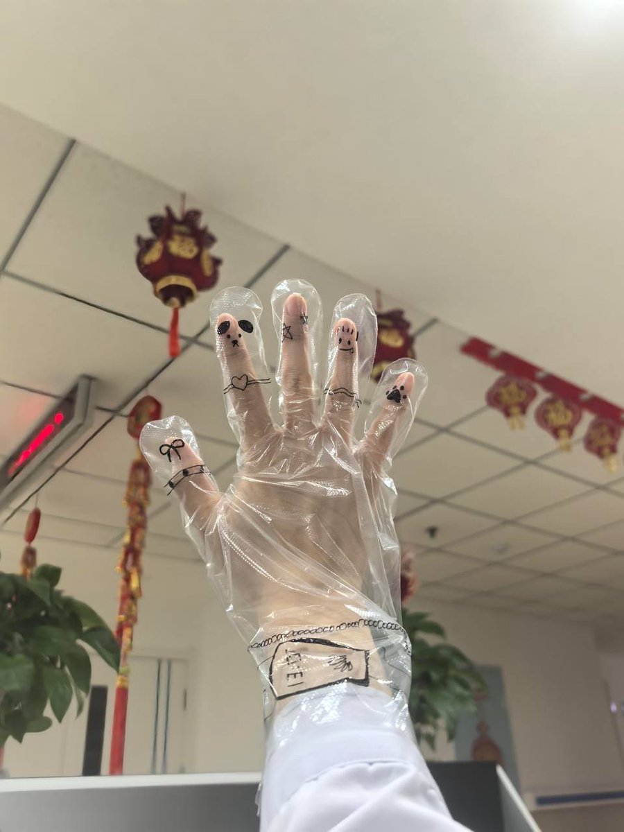 MatthewDel67965's tweet photo. 无聊中…新画的，有没有觉得很可爱呢？

再等一会就开饭了，然后小憩一会继续开始下午的工作～ https://t.co/FhcsOK4miT