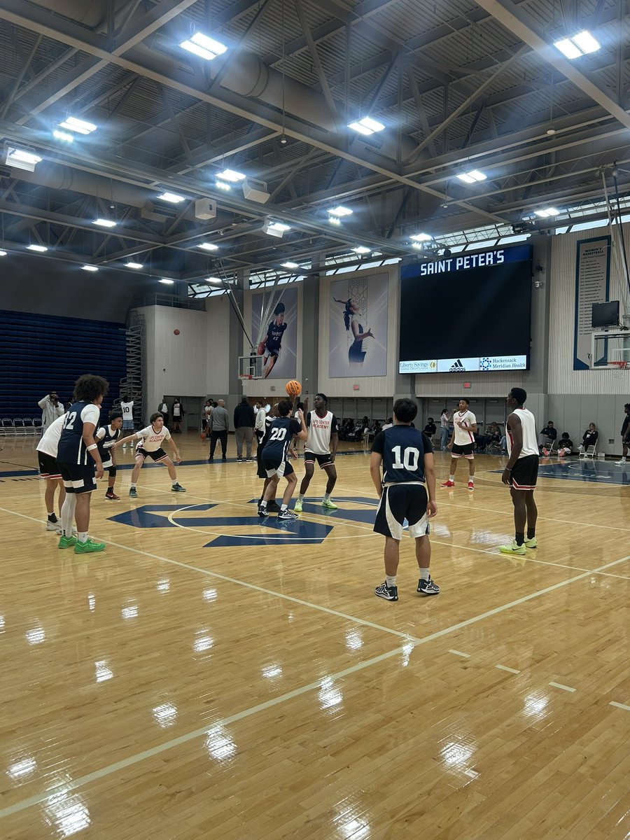 KennedyHoops_'s tweet photo. Special Thanks to coach Mason coach Johnson and the whole @PeacocksMBB staff for the great opportunity and experience this weekend down in Jersey City! Great competition and well run event!
#GoKCGaels #TrusttheProcess @CHSAA_NYC https://t.co/AjrM1AvPrW