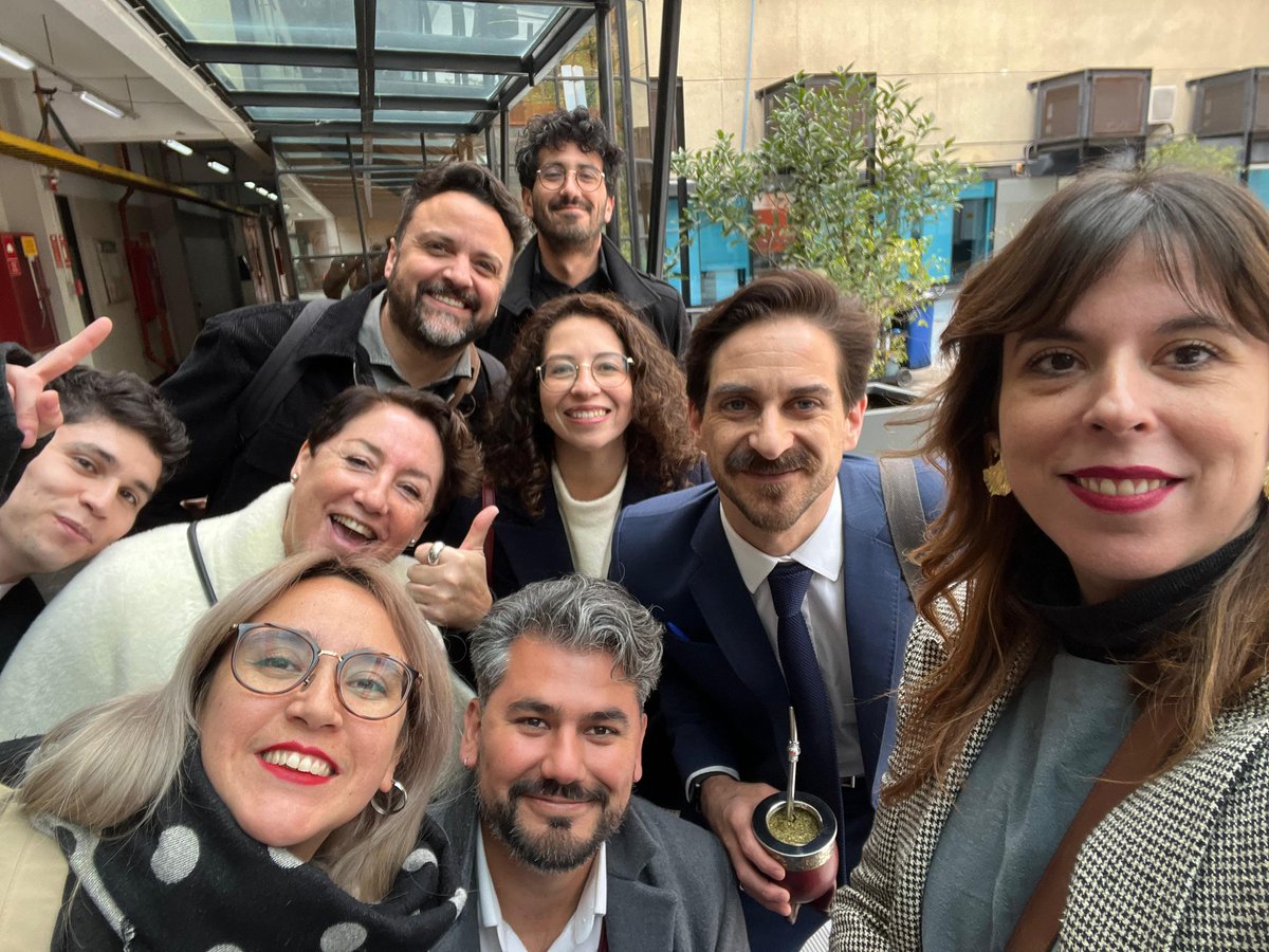 Gonzalo Winter fue el claro ganador del debate.
Demostró fuerza para unir al progresismo sin renunciar a convicciones firmes. 
Fue muy claro en los temas: Palestina, reforma tributaria, la concentración de la riqueza en Chile, tema de la que las otras prefirieron no hablar.