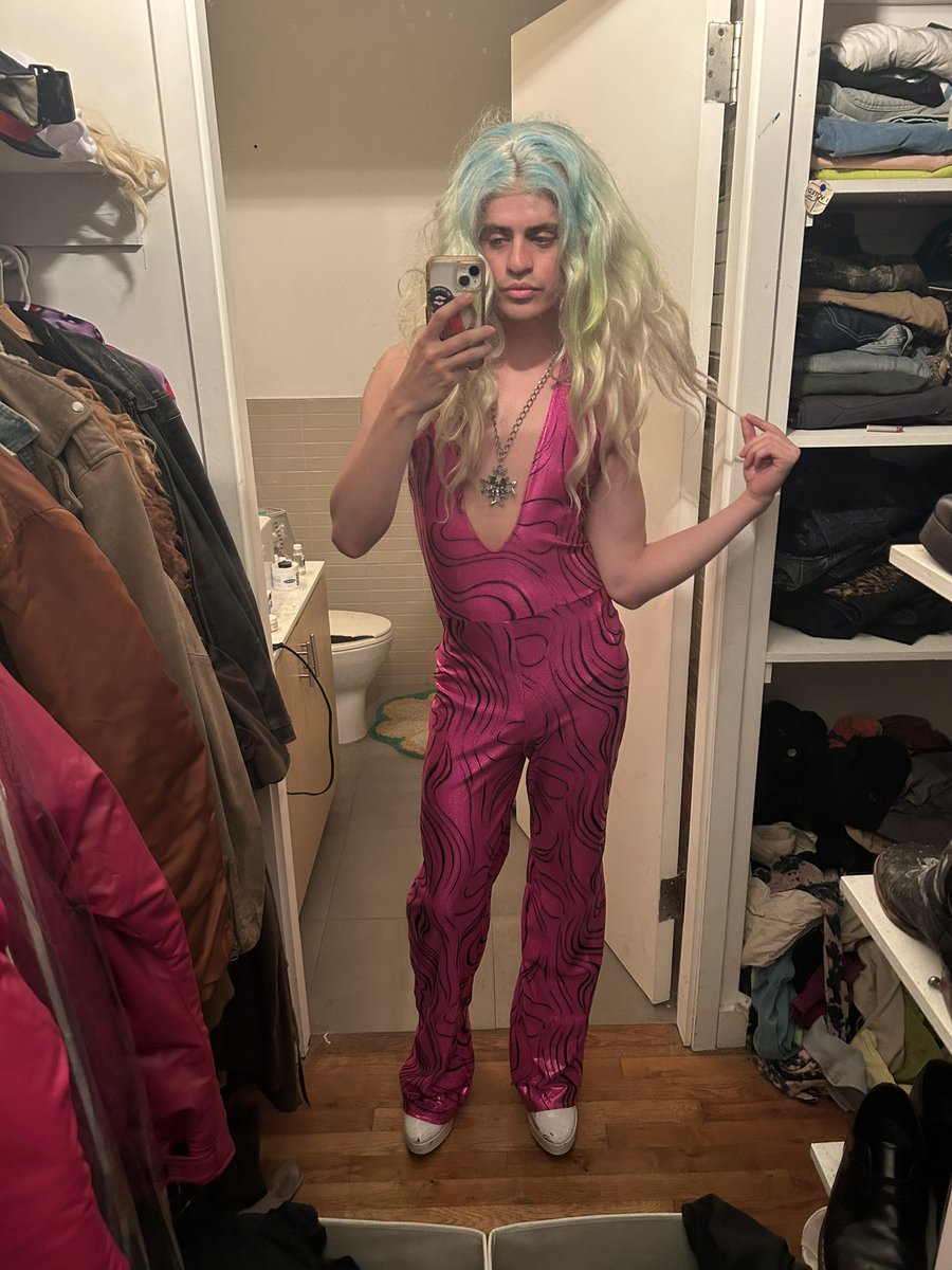 yung walker tweet media