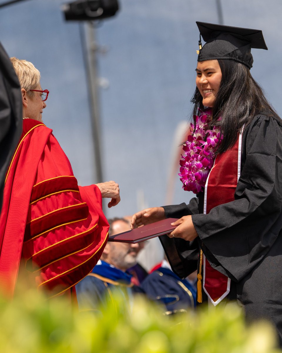 SCUSoftball's tweet image. 🎓 🥎 Happy Graduation ‼️ 

#StampedeTogether