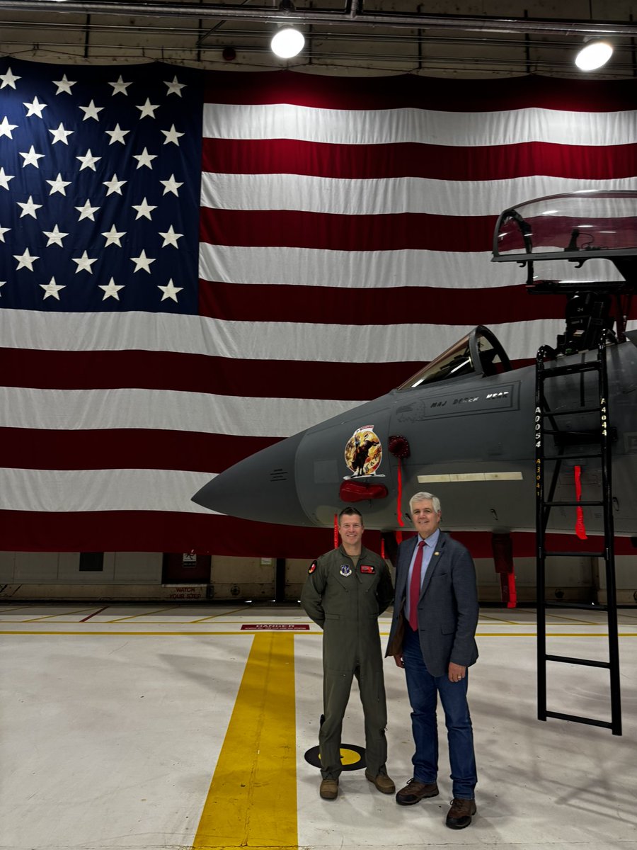 RepBentz's tweet image. I continue my work on ensuring Kingsley Field in Klamath Falls has a successful transition from the F-15E to the F-35 fighters. Yesterday, I met with Colonel Gaudinksi and Colonel Lambert to get firsthand updates.

The capabilities of Kingsley Field are vitally important to the…