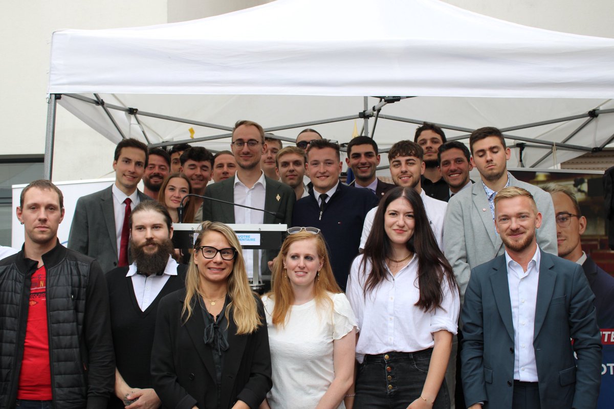 RNJAlsace's tweet photo. 👏🏻 Félicitations à @Th_Bnrdt pour l’inauguration de sa permanence, en présence de @K_Pfeffer et @v_joron !
L’#Alsace est fière de compter parmi elle un jeune député issu du #RNJ. Les jeunes sont à ses côtés ! 🇫🇷 https://t.co/4JvnUPshDK