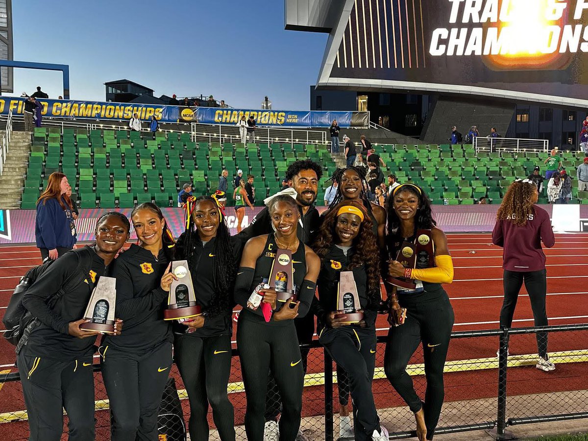 Legendary season ladies! Loved every moment of it ‼️60m champ 100m champ 4x100m champs. Multiple 200m all Americans indoors and outdoors. Just getting started #fighton
