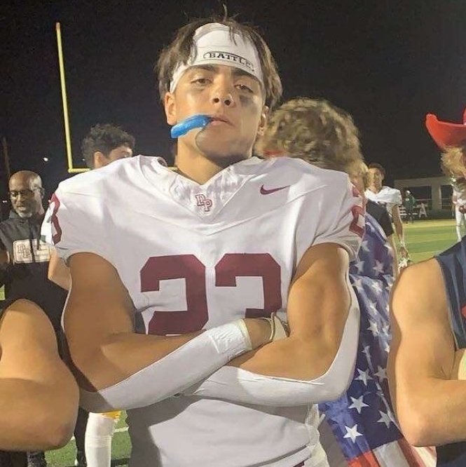 💥 Coaches💥
I can play any position you want at a high level (SS, OLB, ILB, RB, WR)!  Let me know if I can help you!  920-417-5182, DM is open!