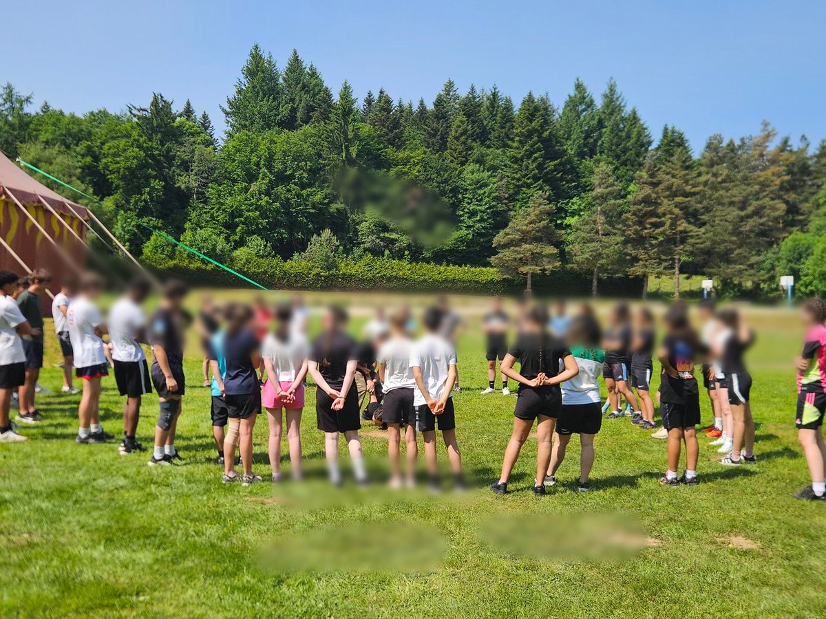 ChristVdbPro's tweet image. Les classes engagés du lycée ont participé au séjour de cohésion du SNU. À cette occasion, ils ont pris part à de nombreux ateliers, notamment sur le self-défense et la prévention de la radicalisation. Un séjour enrichissant et inoubliable pour  les participants. @academielyon