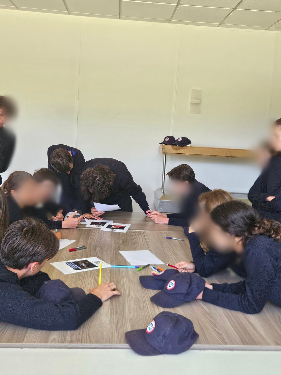 ChristVdbPro's tweet image. Les classes engagés du lycée ont participé au séjour de cohésion du SNU. À cette occasion, ils ont pris part à de nombreux ateliers, notamment sur le self-défense et la prévention de la radicalisation. Un séjour enrichissant et inoubliable pour  les participants. @academielyon