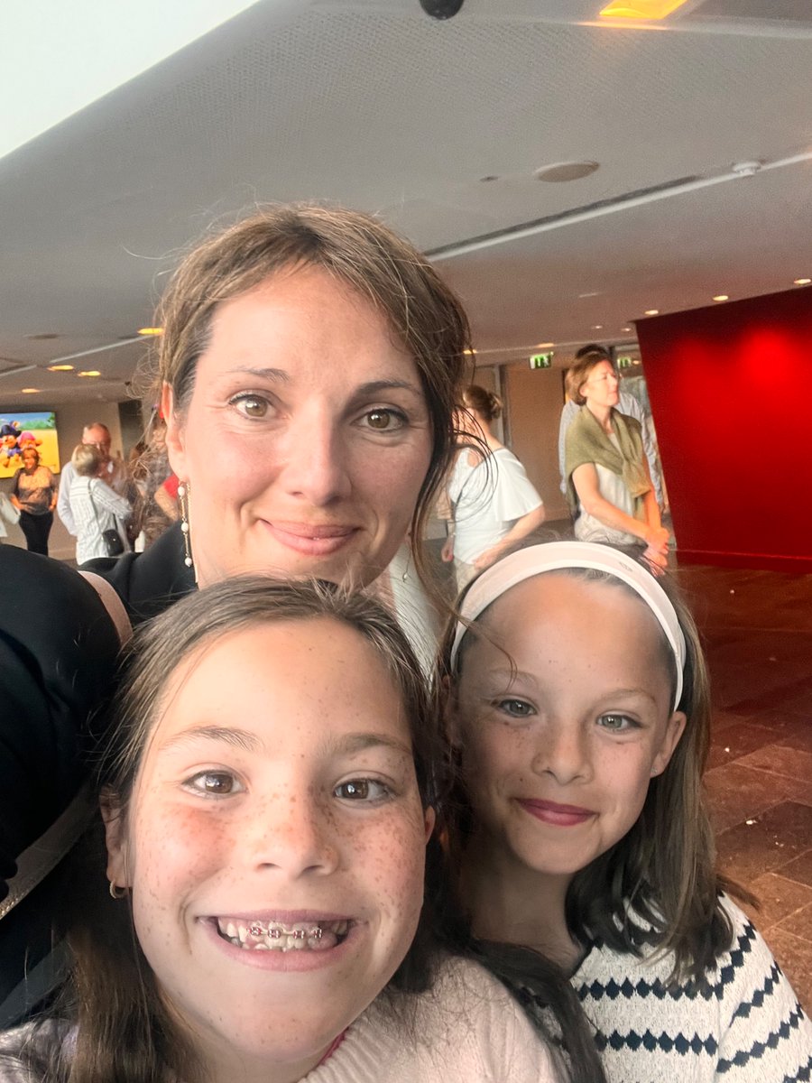 Caoimhe Hartley (@caoimhe_h) on Twitter photo Really enjoying listening to <a href="/Cmdr_Hadfield/">Chris Hadfield</a> at Bord Gais. He’s amazing-Could hang on his every word all night! My little Irish Canadians love him. But chickened out of asking a very important question…who does he think will win the #StanleyCup?! 🤔 Really enjoying listening to <a href="/Cmdr_Hadfield/">Chris Hadfield</a> at Bord Gais. He’s amazing-Could hang on his every word all night! My little Irish Canadians love him. But chickened out of asking a very important question…who does he think will win the #StanleyCup?! 🤔