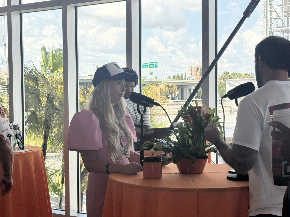 courtmwarner's tweet image. This weekend was a wild ride!! I am not a public speaker but I was honored and fortunate enough to tell my story how I fell in to the crypto world @bitcoindayio and man am I glad that happened! It’s wild being an actress I wasn’t able to hide behind my character this time the…