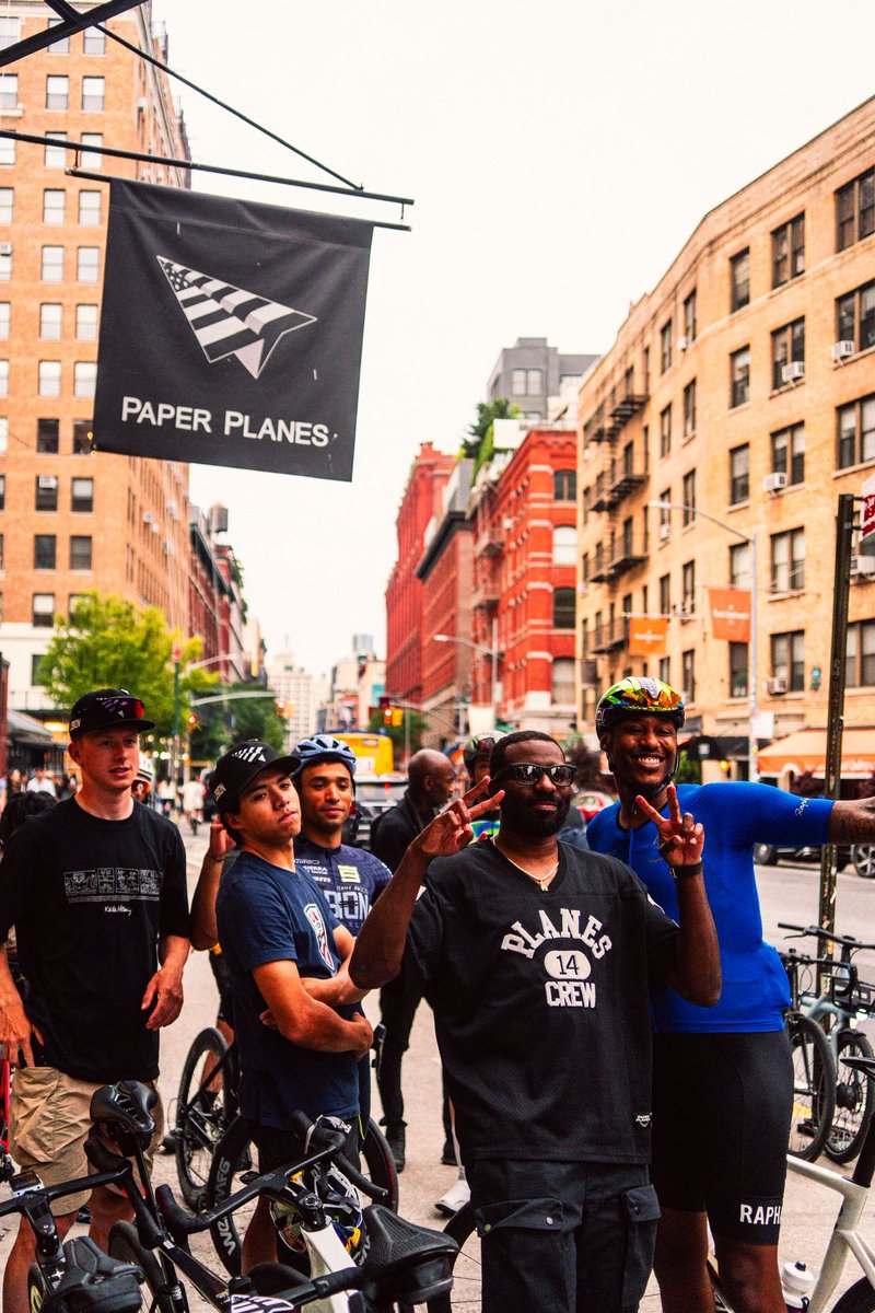 planes's tweet image. Thank you to the @l39ionla team and everyone who pulled up to the group ride! We truly appreciate each and every one of you who took flight with us. 🚴🖤✈️ #community #rideout #tookflight
