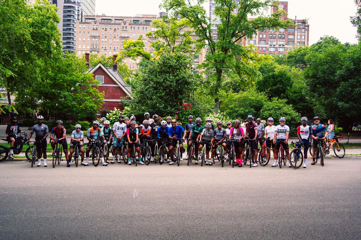 planes's tweet image. Thank you to the @l39ionla team and everyone who pulled up to the group ride! We truly appreciate each and every one of you who took flight with us. 🚴🖤✈️ #community #rideout #tookflight